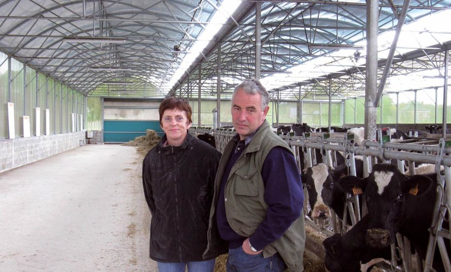 De 220 000 l de quotas, Ghislaine et Pascal Roussel sont à 540 000 l en transformant leurs quarante cinq droits à produire des vaches allaitantes en lait. De 220 000 l de quotas, Ghislaine et Pascal Roussel sont à 540 000 l en transformant leurs quarante cinq droits à produire des vaches allaitantes en lait.