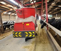 L'investissement dans une chaîne d'automatisation est lourd : 25 à 35 €/1 000 l de lait (hors silos), contre 5 à 15 €/1 000 l pour des chaînes de distribution plus communes.© CÉDRIC FAIMALI/GFA L'investissement dans une chaîne d'automatisation est lourd : 25 à 35 €/1 000 l de lait (hors silos), contre 5 à 15 €/1 000 l pour des chaînes de distribution plus communes.© CÉDRIC FAIMALI/GFA