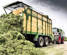 Sur des parcelles proches, les remorques autochargeuses offrent des débits de chantier équivalents aux ensileuses.© CLAUDIUS THIRIET Sur des parcelles proches, les remorques autochargeuses offrent des débits de chantier équivalents aux ensileuses.© CLAUDIUS THIRIET
