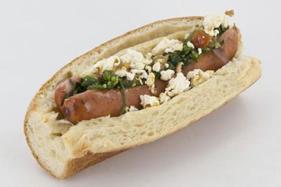 Le hot-dog, version orientale à la Grande Epicerie de Paris, garni d'une saucisse aux épices (Photo : latoque.fr). Hot dog version orientale (Photo : latoque.fr). Le hot-dog, version orientale à la Grande Epicerie de Paris, garni d'une saucisse aux épices (Photo : latoque.fr). Hot dog version orientale (Photo : latoque.fr).