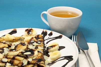 Crêpes et cidre (Photo : Frédéric Massard - Fotolia.com). Crêpes et cidre (Photo : Frédéric Massard - Fotolia.com).