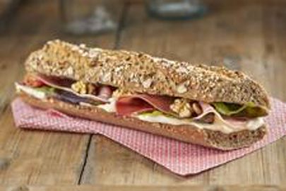 Les crèmes de fromage AOP sont une bonne idée pour se démarquer. Ici, Crème de Terroir d'Entremont Professionnel (Photo : Latoque.fr). Sandwich à base de fromage Crème de Terroir d'Entremont Professionnel (Photo : Latoque.fr).