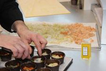 Les arômes trouvent de larges applications en pâtisserie, chocolaterie, confiserie, glacerie, boulangerie et restauration (Photo : latoque.fr). Diverses applications des arômes (Photo : latoque.fr). Les arômes trouvent de larges applications en pâtisserie, chocolaterie, confiserie, glacerie, boulangerie et restauration (Photo : latoque.fr). Diverses applications des arômes (Photo : latoque.fr).
