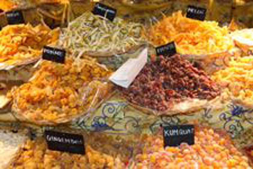 Les fruits séchés offrent une multitude de goûts et de couleurs (Photo : Latoque.fr). Fruits séchés en boulangerie (Photo : Latoque.fr).