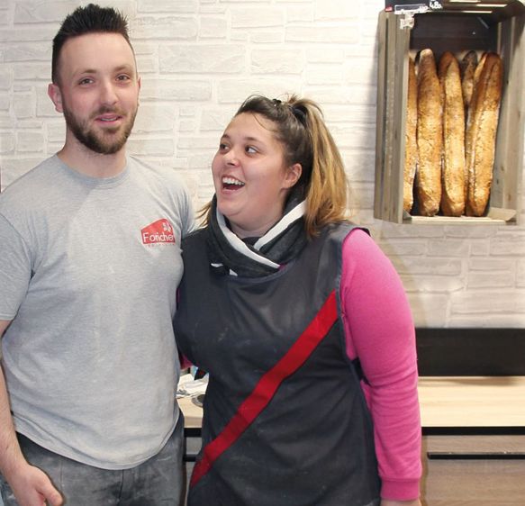       Thomas et Ophélie savent que les consommateurs achètent aujourd'hui par plaisir et non plus par besoin.
