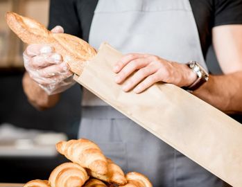       L'équipement peut intéresser les artisans qui distribuent 
      ou servent leurs pains sous étui.
