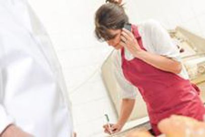Le téléphone fait partie de l'accueil de votre entreprise. Bien répondre, c'est soigner son image (Photo : Fotolia.com). Conseils pour bien répondre au téléphone (Photo : Fotolia.com). Le téléphone fait partie de l'accueil de votre entreprise. Bien répondre, c'est soigner son image (Photo : Fotolia.com). Conseils pour bien répondre au téléphone (Photo : Fotolia.com).