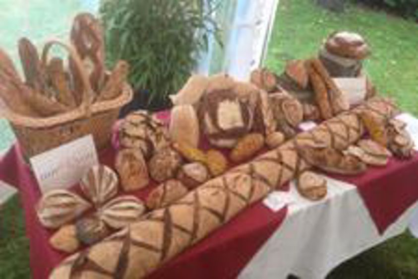 Kermesse, marché de Noël ou inauguration sont autant d'occasions d'exposer votre savoir-faire (Photo : Latoque.fr). Stand de pain (Photo : Latoque.fr).