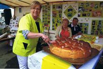 Valérie Gloux-Jaigu, à Trémorel, voulait fêter l'anniversaire de sa boutique pour  Anniversaire de la boutique de Valérie Gloux Jaigu (Photo : Latoque.fr).
