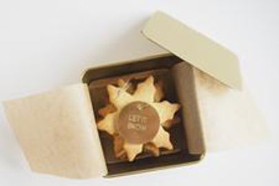 Quelques biscuits suffisent pour faire un joli présent ! (Photo : Françoise Vauzeilles). Cadeau sucré (Photo : Latoque.fr). Quelques biscuits suffisent pour faire un joli présent ! (Photo : Françoise Vauzeilles). Cadeau sucré (Photo : Latoque.fr).