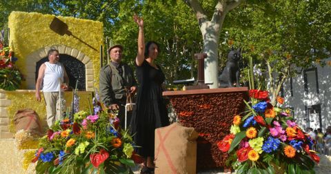       À Pertuis (84) l'année dernière, l'un des chars du corso fleuri était dédié à la femme du boulanger. 
VILLE DE PERTUIS (84120) 