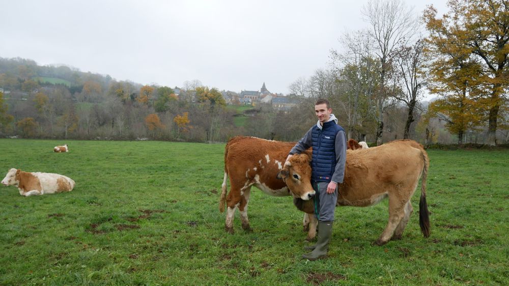 Avec détermination, Martin Dagneau envisage son installation à 950 m d'altitude, une quarantaine de vaches et 200 000 l de lait par an.