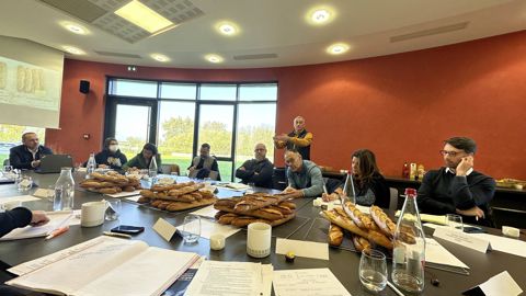 Séance de réflexion sur les solutions pour l'avenir de la boulangerie, organisée le 9 décembre au siège des Moulins Associés, à Nantes.