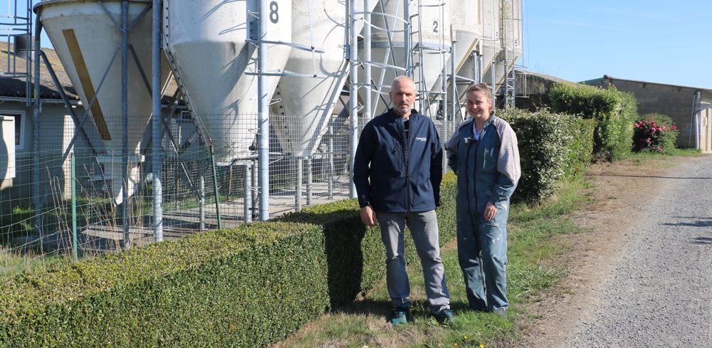 Le dispositif compagnons Cooperl permet à Léa Derappe de se former tout en étant salariée sur l élevage de Nicolas Aubert.