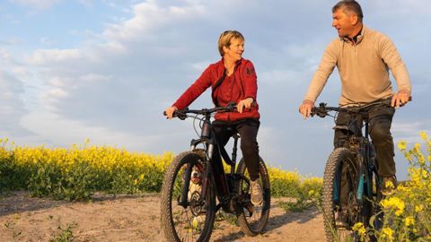 Chez les agriculteurs, l’heure de la retraite sonne déjà en moyenne à 63,4 ans.