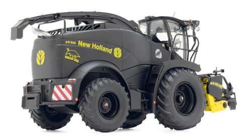 Marge Models : des ensileuses New Holland FR sous toutes les formes Marge Models : des ensileuses New Holland FR sous toutes les formes