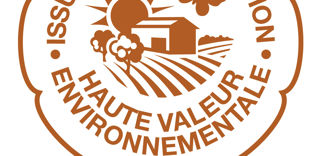 Près de 30 000 exploitations sont aujourd'hui certifiées Haute valeur environnementale (HVE). Près de 30 000 exploitations sont aujourd'hui certifiées Haute valeur environnementale (HVE).