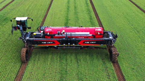 Une tonne à lisier pour le tracteur porte-outil Nexat Une tonne à lisier pour le tracteur porte-outil Nexat