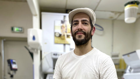 Fils de boulangers, Aymeric Gardien a bourlingué en France et l'étranger avant de s'installer à Alençon en 2019.