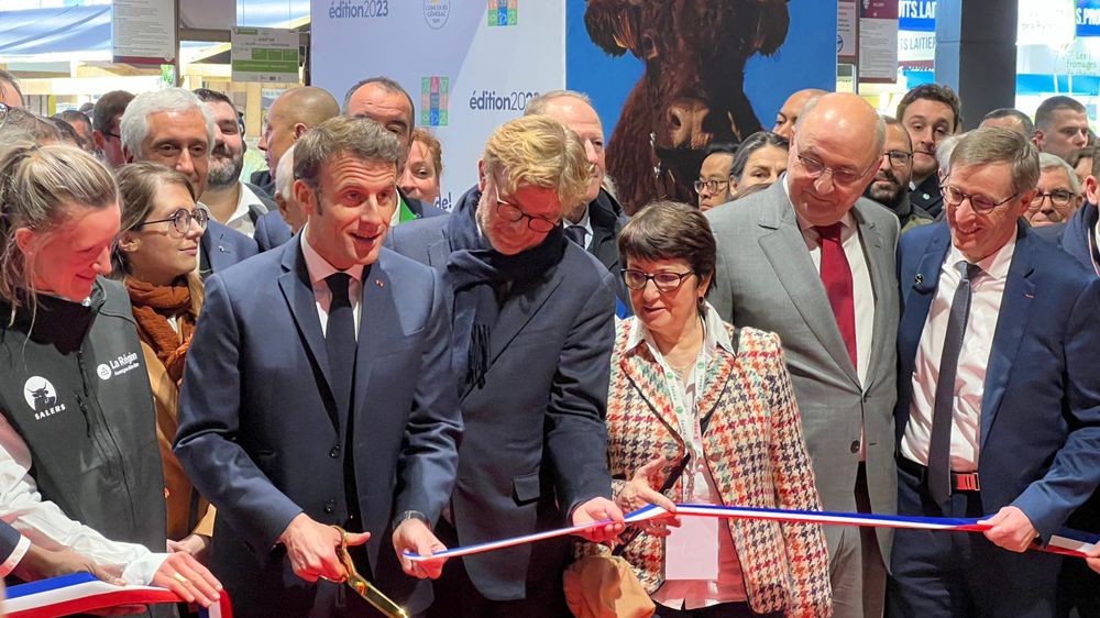 Emmanuel Macron a inauguré, le 25 février 2023, le salon de l'Agriculture. Emmanuel Macron a inauguré, le 25 février 2023, le salon de l'Agriculture.