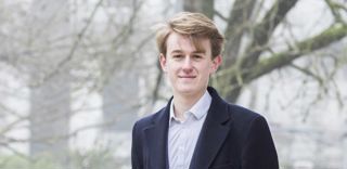 Raphaël Ruegger, 22 ans, a réalisé en 2021 un tour de France des trucs qui marchent. Raphaël Ruegger, 22 ans, a réalisé en 2021 un tour de France des trucs qui marchent.