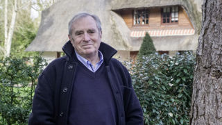 Philippe Vasseur, ancien ministre de l'Agriculture et de la Pêche, sous la présidence de Jacques Chirac, dans le gouvernement Juppé, de 1995 à 1997, au Touquet (Pas-de-Calais). Philippe Vasseur, ancien ministre de l'Agriculture et de la Pêche, sous la présidence de Jacques Chirac, dans le gouvernement Juppé, de 1995 à 1997, au Touquet (Pas-de-Calais).