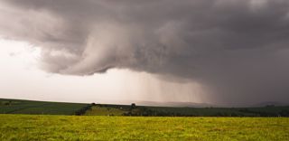 MeteoNews prévoit de la douceur suivie de fraîcheur, des averses, du vent et des giboulées pour la fin de la semaine. (image d'illustration) MeteoNews prévoit de la douceur suivie de fraîcheur, des averses, du vent et des giboulées pour la fin de la semaine. (image d'illustration)