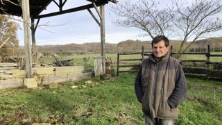 Lionel Ferrère partage son expérience personnelle pour venir en aide à des agriculteurs en difficulté. Lionel Ferrère partage son expérience personnelle pour venir en aide à des agriculteurs en difficulté.