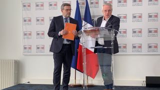 Philippe Bolo et Charles Fournier proposerons quarante mesures de lutte contre la grippe aviaire au ministre de l'Agriculture Marc Fesneau. Philippe Bolo et Charles Fournier proposerons quarante mesures de lutte contre la grippe aviaire au ministre de l'Agriculture Marc Fesneau.