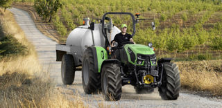 La série 5TB Deutz-Fahr se décline en deux modèles sans cabine. La série 5TB Deutz-Fahr se décline en deux modèles sans cabine.