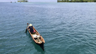 Le territoire panaméen du Guna Yala est habité par les Indiens Kunas, les premiers à avoir obtenu l'indépendance en Amérique centrale. Le territoire panaméen du Guna Yala est habité par les Indiens Kunas, les premiers à avoir obtenu l'indépendance en Amérique centrale.