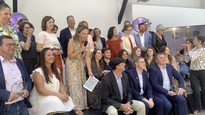 Une deuxième édition des prix Coop Com, organisée par LCA et le média CB News, en collaboration avec un jury composé de huit professionnels de la communication, s’est clôturée par une cérémonie de remise des prix, mercredi 7 juin à Paris, durant la Semaine de la coopération agricole 2023.