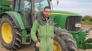 « Le déchaumage derrière la tonne à lisier nous fait gagner un temps précieux lors des périodes de pointe pour les travaux » explique Thomas Ferchaud, éleveur laitier en Maine-et-Loire.