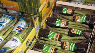 Le nouveau décret sur les emballages plastique des fruits et légumes entre en vigueur le 1er juillet 2023. Le nouveau décret sur les emballages plastique des fruits et légumes entre en vigueur le 1er juillet 2023.