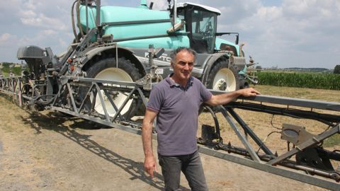 José Godineau et son frère Tony ont mis tout en œuvre depuis 30 ans pour limiter l’impact de leurs pratiques sur le sol. José Godineau et son frère Tony ont mis tout en œuvre depuis 30 ans pour limiter l’impact de leurs pratiques sur le sol.