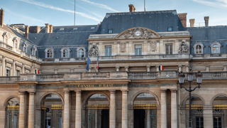 Le Conseil d’État rendra d’ici à la fin de cette semaine sa décision sur l’éventuelle suspension du décret de dissolution des Soulèvements de la terre. Le Conseil d’État rendra d’ici à la fin de cette semaine sa décision sur l’éventuelle suspension du décret de dissolution des Soulèvements de la terre.