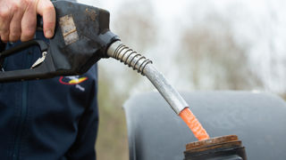 Avec une réduction de la détaxe de 2,85 c/l et par an à partir de 2024, la facture atteindra 23,81 c/l en 2030. Avec une réduction de la détaxe de 2,85 c/l et par an à partir de 2024, la facture atteindra 23,81 c/l en 2030.