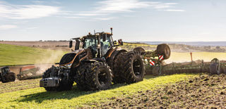 La nouvelle série S6 de Valtra comprend six modèles de 280 à 420 ch. La nouvelle série S6 de Valtra comprend six modèles de 280 à 420 ch.