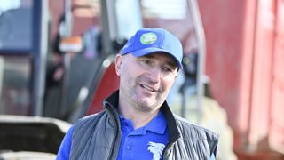 Bruno Cardot, agriculteur à Moÿ-de-l’Aisne, parle sans tabou de son métier.