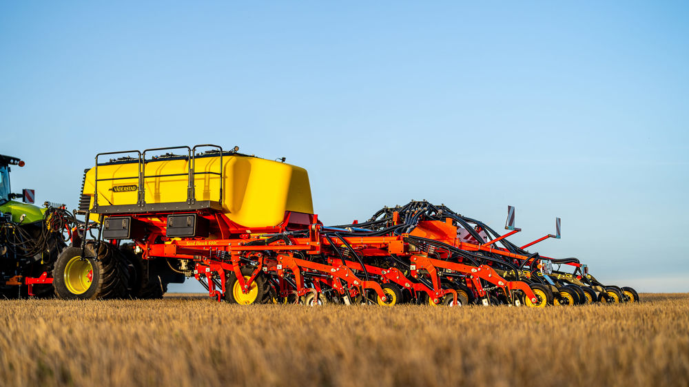 Väderstad présente une version européenne de son semoir Seed Hawk