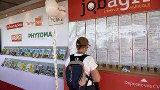 La plateforme Jobagri aide à recruter en agriculture. Il est important de bien préparer ses annonces et tout le processus jusqu'à l'accueil dans l'entreprise. La plateforme Jobagri aide à recruter en agriculture. Il est important de bien préparer ses annonces et tout le processus jusqu'à l'accueil dans l'entreprise.