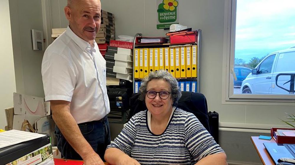 Dominique et Michèle Ravon sont associés sur la ferme de la Goulpière, aux Sables-d’Olonne en Vendée, avec Patrick, le frère de Dominique. © Rosanne Aries