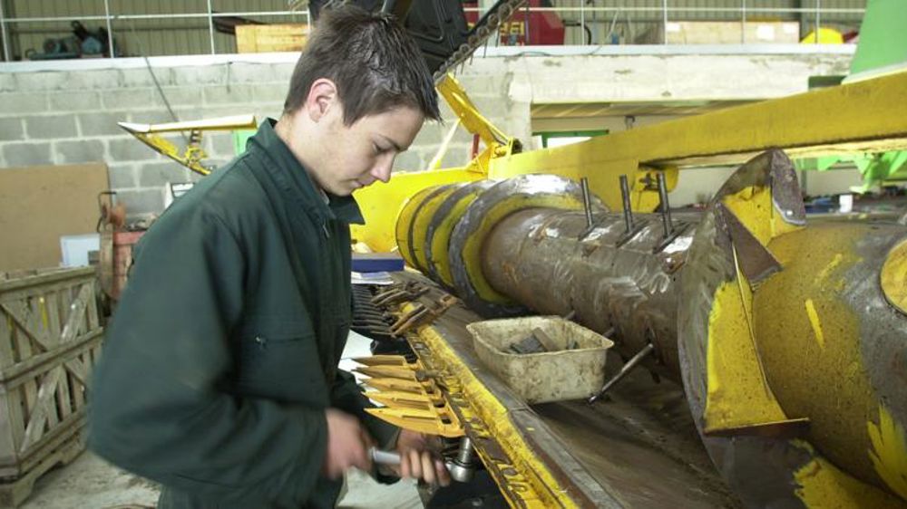 Dans une entreprise de travaux agricoles de la Sarthe. © P. Crapon/GFA