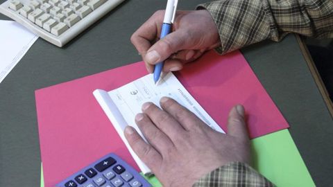 Les salariés qui se sentent freinés par leur salaire estiment avoir de moins bonnes relations avec leurs employeurs. © Gutner Les salariés qui se sentent freinés par leur salaire estiment avoir de moins bonnes relations avec leurs employeurs. © Gutner