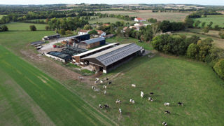 Dans le cadre d’un demandeur sous forme sociétaire, c’est la société personne morale qui est considérée comme « agriculteur actif ».