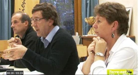 Gérard Durand et Marie Noëlle Orain, secrétaires nationaux encadrent Philippe Collin, porte-parole de la CP.