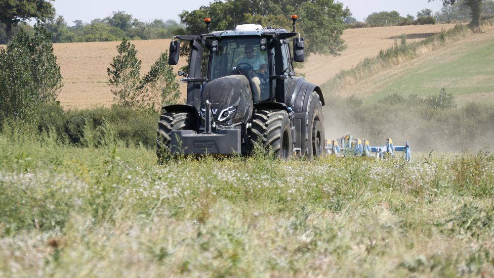 Valtra Q305 : Fidèle à la tradition