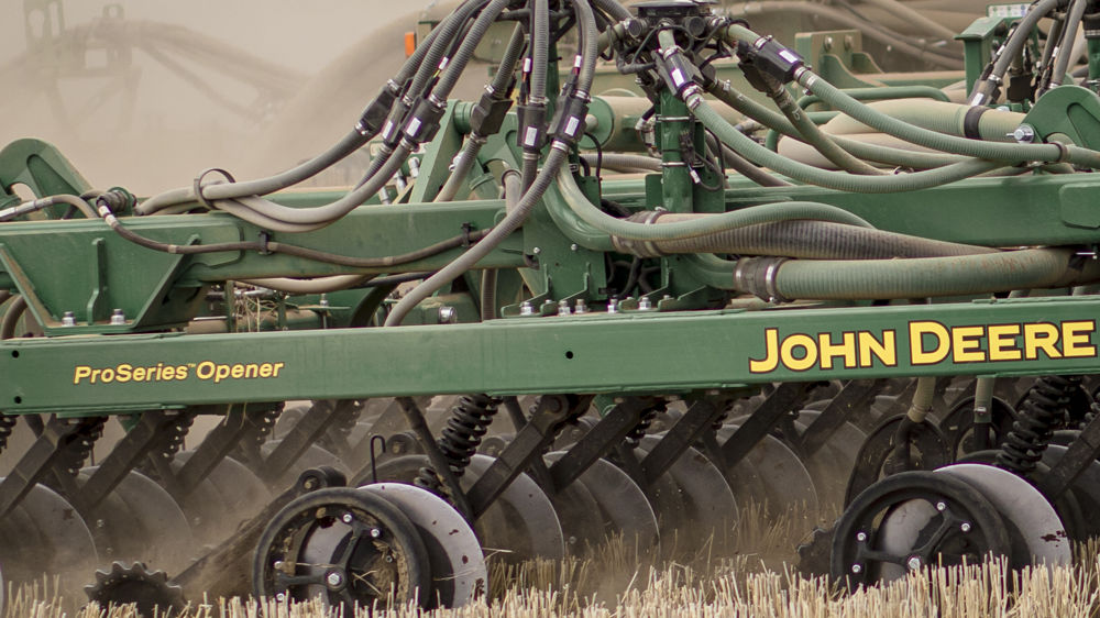 Precision Planting : Un capteur de bouchons dans les tuyaux nommé Clarity  Precision Planting : Un capteur de bouchons dans les tuyaux nommé Clarity