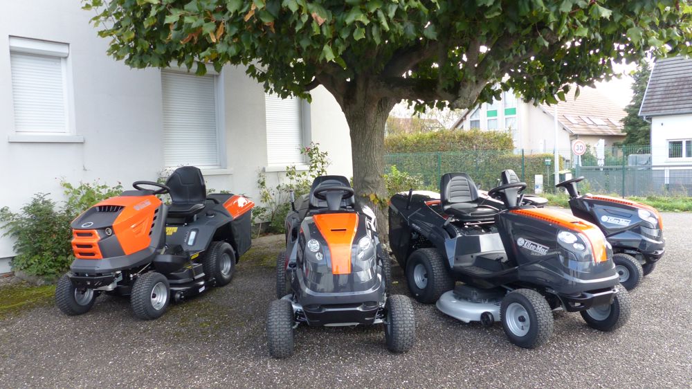 La nouvelle offre en autoportées est proposée par Emak France aux réseaux Oleo-Mac et Staub aux couleurs de deux marques.