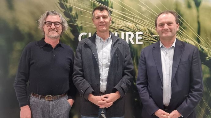 De gauche à droite, Franck Colas, DG du groupe Vertal, Renaud Domitile, président du groupe Idena, et Patrick Neau, fondateur et PDG actuel du groupe Vertal.